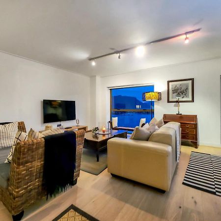 Appartamento Cozy And Stylish With Exceptional Views! Città del Capo Esterno foto