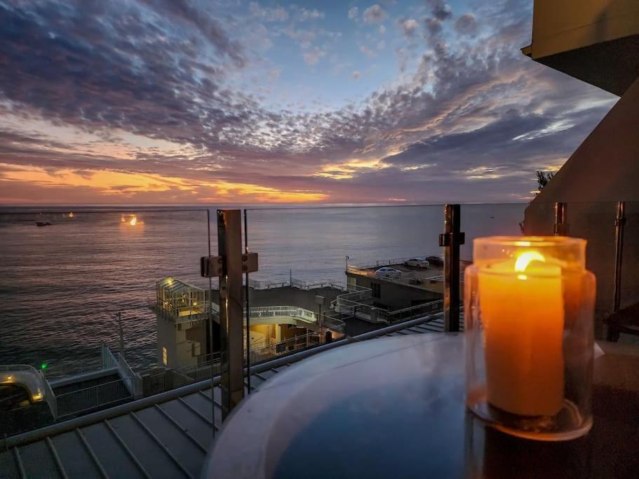 Appartamento Cozy And Stylish With Exceptional Views! Città del Capo Esterno foto